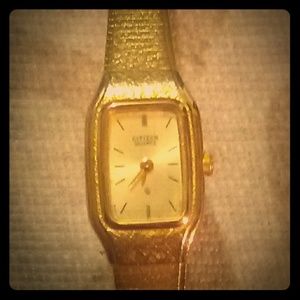 Vintage citizen ladies wrist watch gold tone
